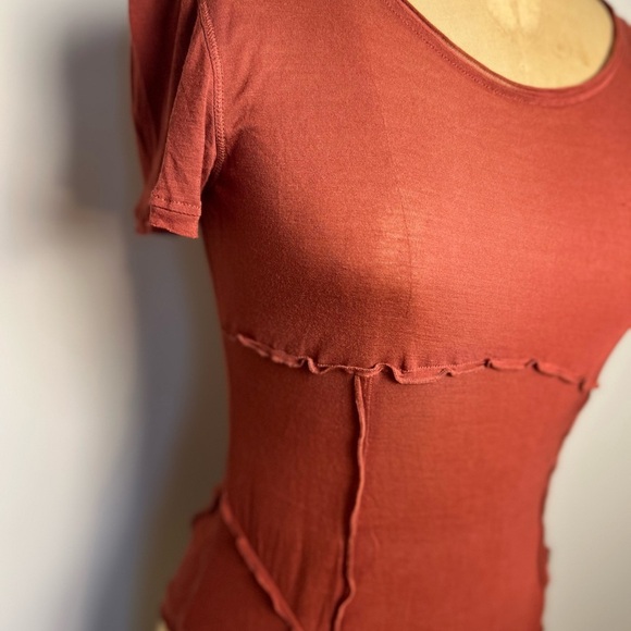 Free People women’s short sleeve body suit large rose color - Picture 2 of 7